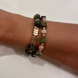 Handmade beaded bracelet set - green and pink with gold details